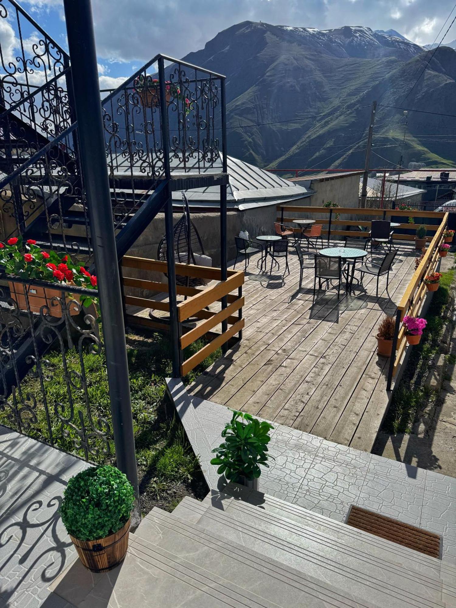 Hotel Elia Kazbegi מראה חיצוני תמונה