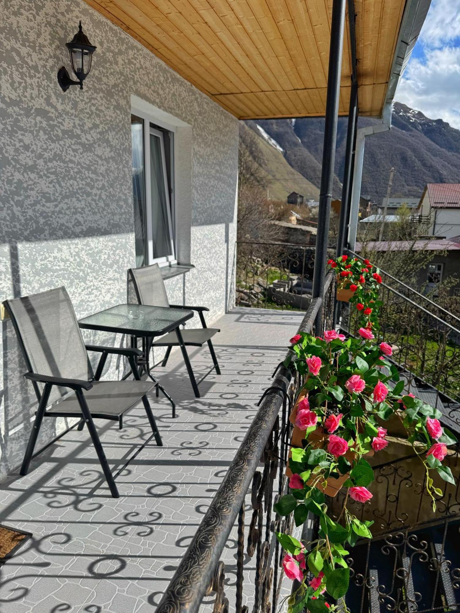 Hotel Elia Kazbegi מראה חיצוני תמונה